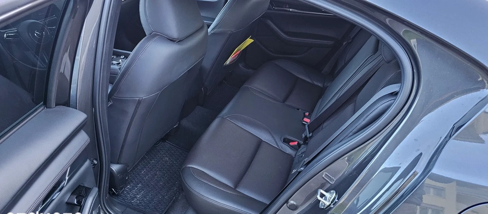 Mazda 3 cena 110000 przebieg: 49000, rok produkcji 2021 z Łódź małe 254